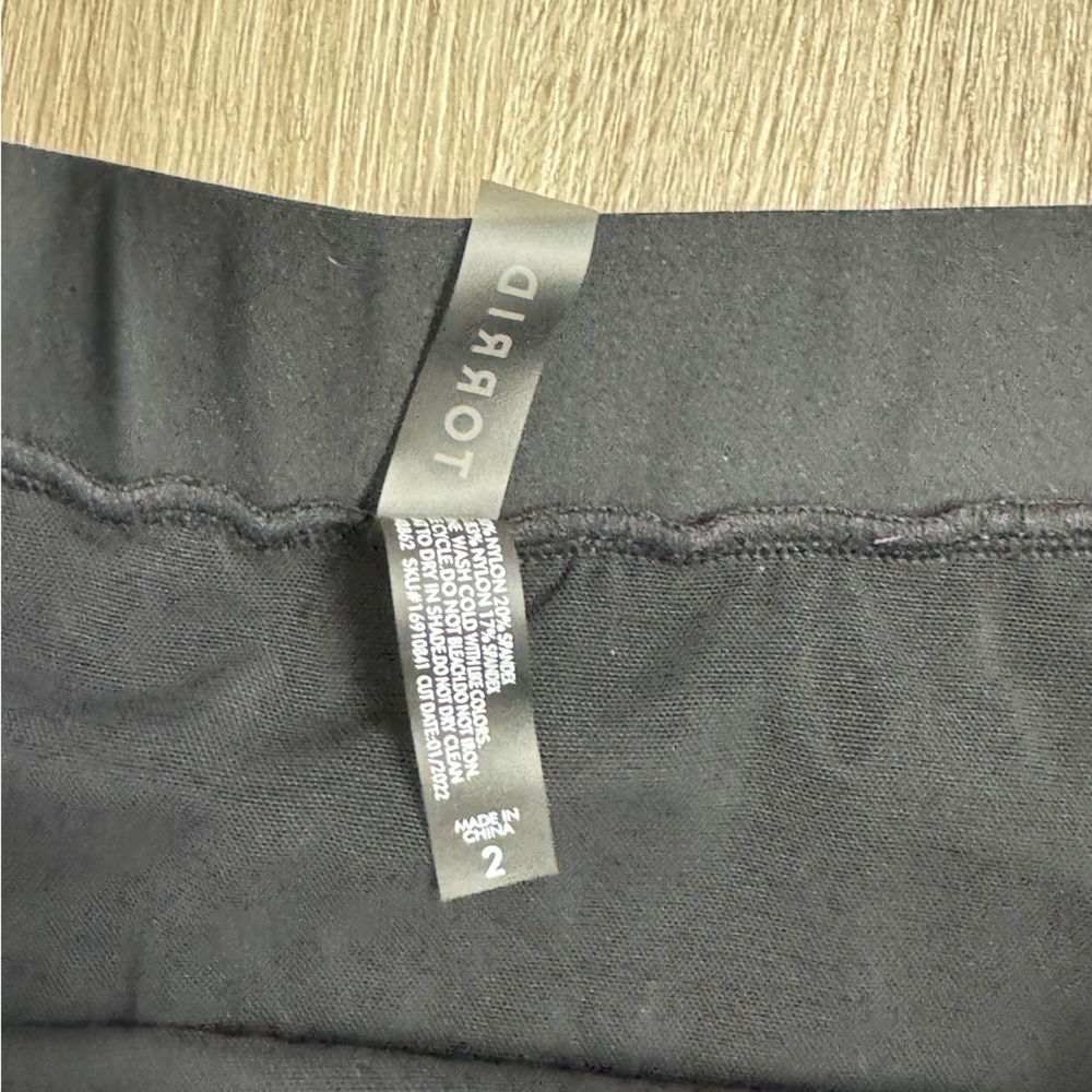 Torrid Size 2 swim bottoms black